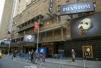 Muzikál Fantom Opery se loni po 35 letech rozloučil s Broadwayí 